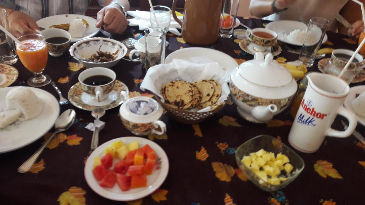 Apple Sara Home Stay Kandy Eksteriør bilde