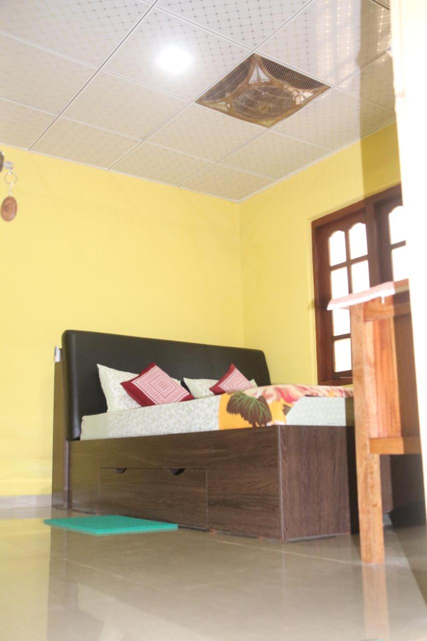 Apple Sara Home Stay Kandy Eksteriør bilde